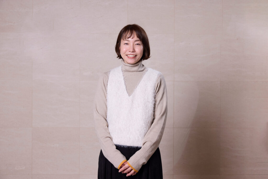 英語を「教える」だけでなく、「活かして誰かの役に立てる仕事がしたい」と考えていたときに、Tabiiiと出会いました。