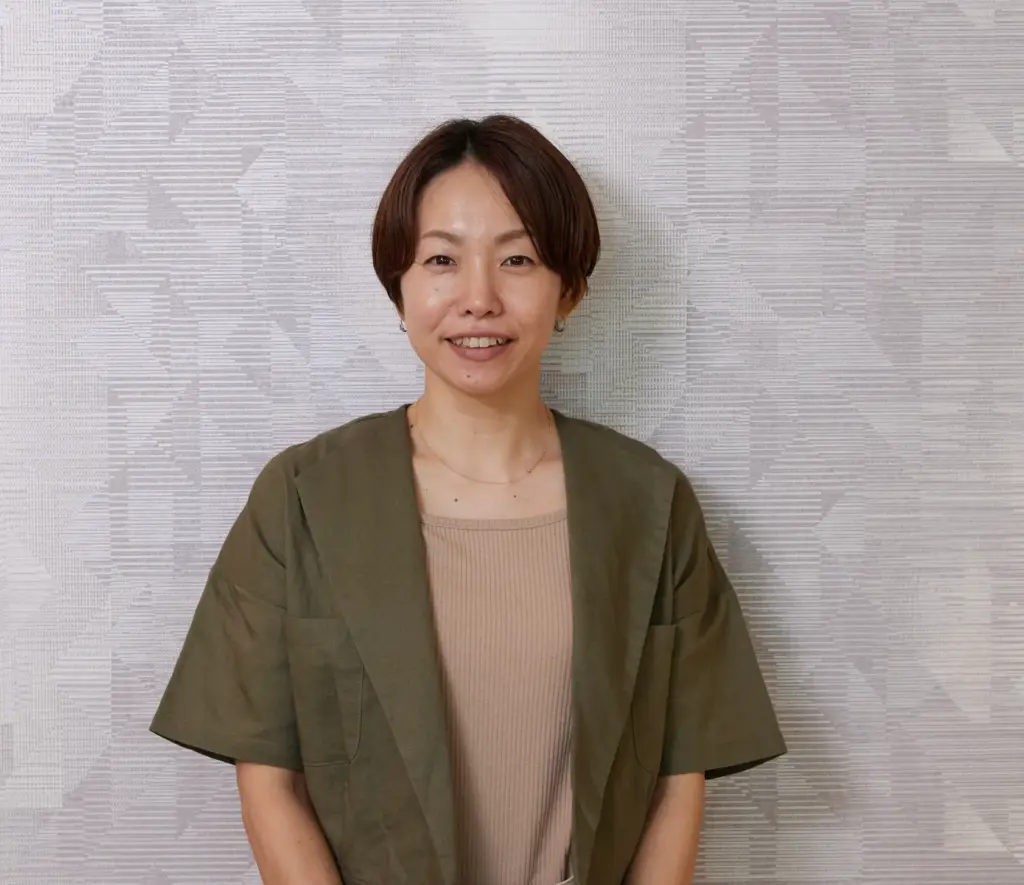 英語を「教える」だけでなく、「活かして誰かの役に立てる仕事がしたい」と考えていたときに、Tabiiiと出会いました。